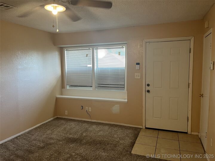Property Photo: 517 E 57th Street OK 74126