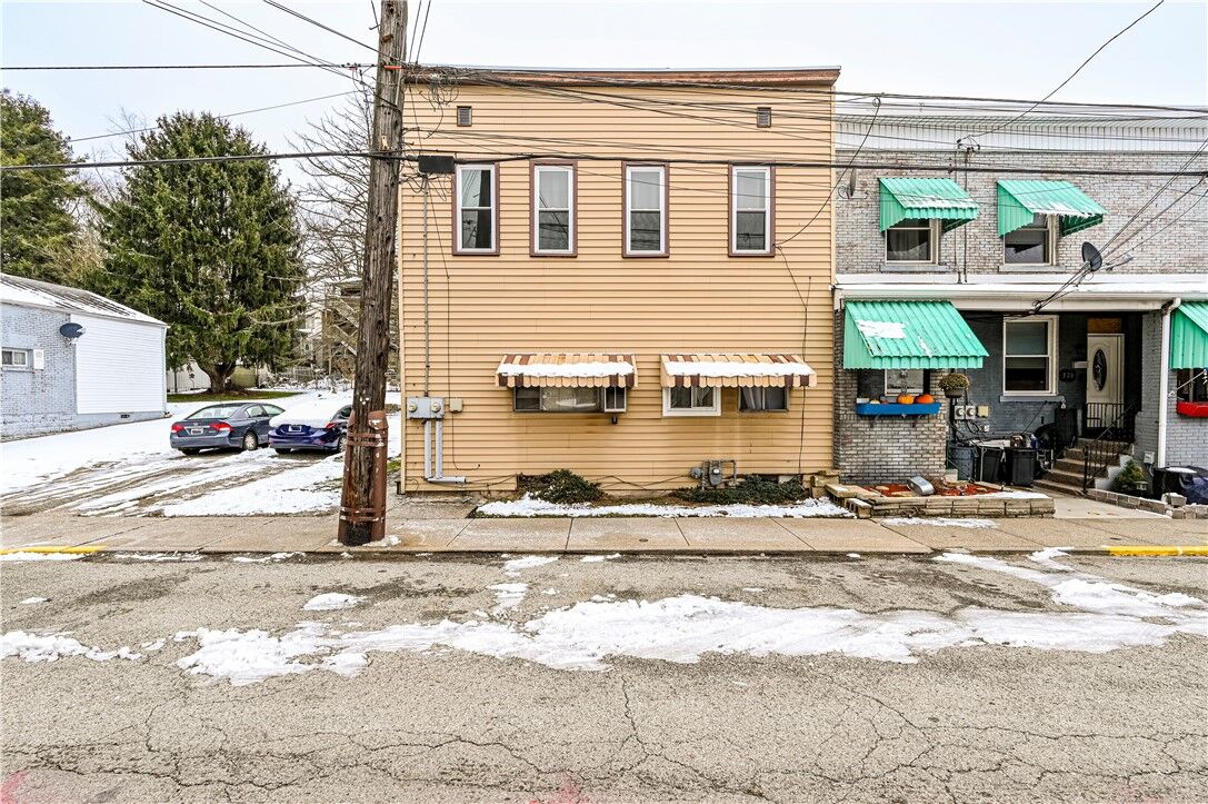 Property Photo: 522 Cavitt Ave PA 15085