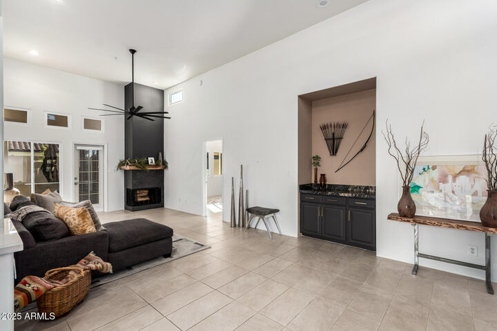 Property Photo: 11333 N 92nd Street 1101 AZ 85260