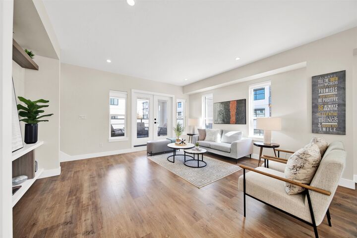 Photo de la propriété:  177 175A Street 18  BC V0V 0V0 