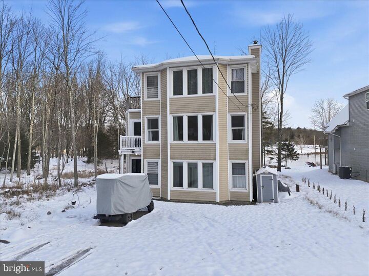 Property Photo:  7814 Lake Shore Drive  PA 18347 