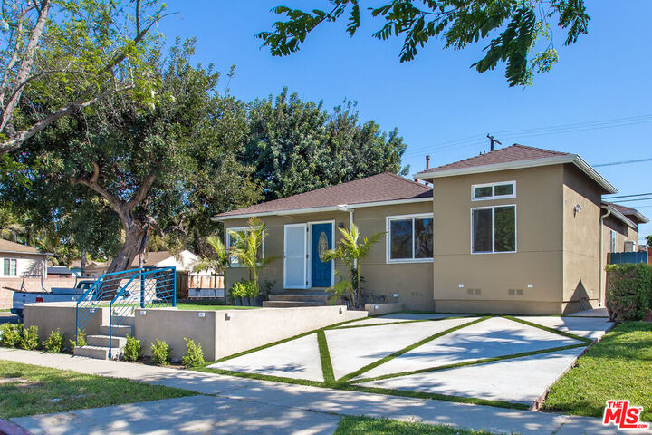 Property Photo: 5400 W 82nd St CA 90045