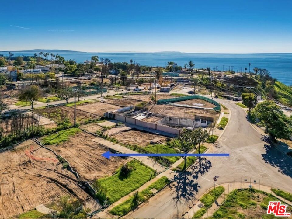 Property Photo: 536 Tahquitz Pl CA 90272