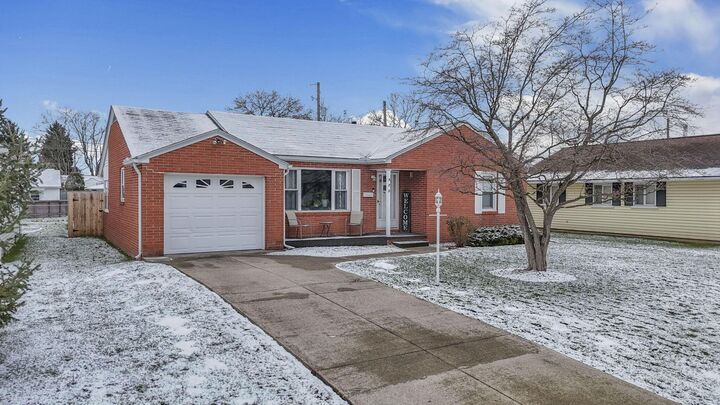 Property Photo: 975 Glenmore Avenue OH 43055