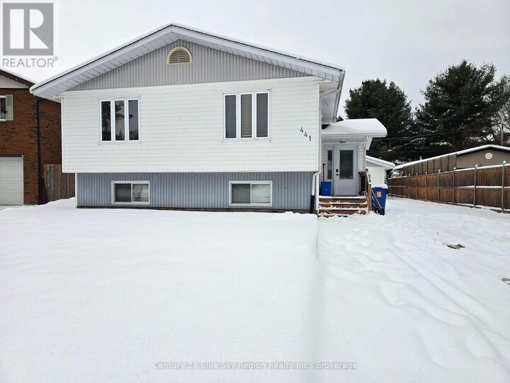 Property Photo:  441 Mageau Street  ON P2B 3G5 