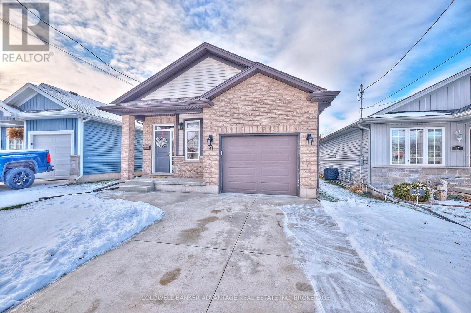 Property Photo: 91 Scholfield Avenue South ON L3B 1N4