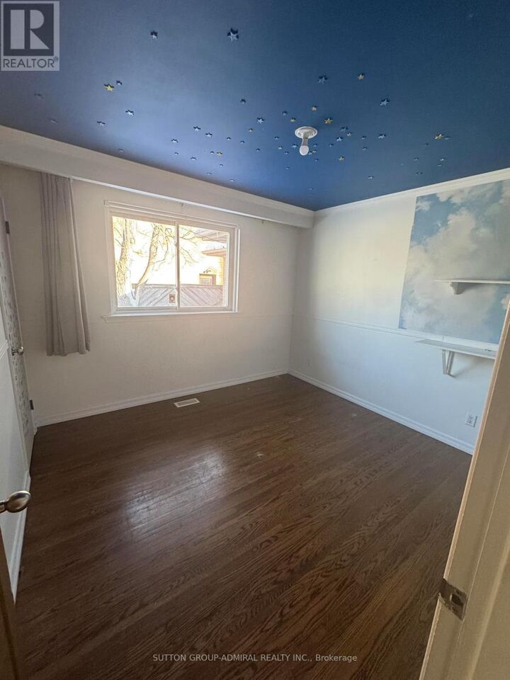 Property Photo:  12 Caines Avenue Main Flr  ON M2M 1G2 