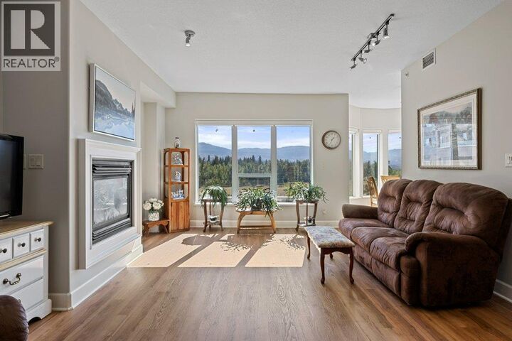 Property Photo: 1947 Underhill Street 604 BC V1X 7Z5