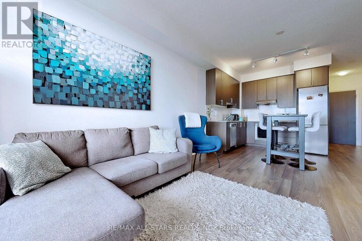 Property Photo:  55 Ann O'Reilly Road 1709  ON M2J 0E1 