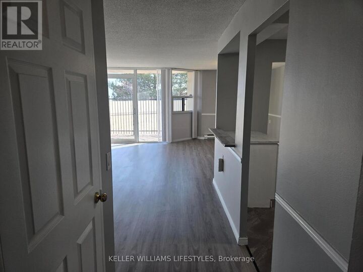 Property Photo:  323 Colborne Street 206  ON N6B 3N8 