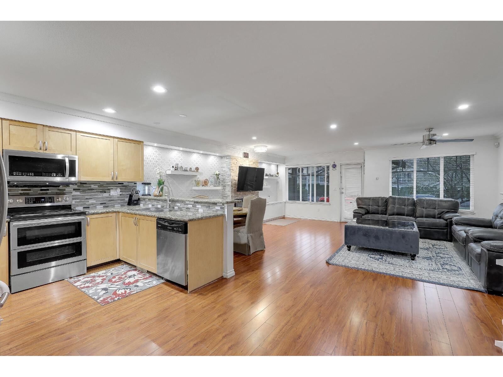 Property Photo:  12040 68 Avenue 132  BC V3W 1P5 