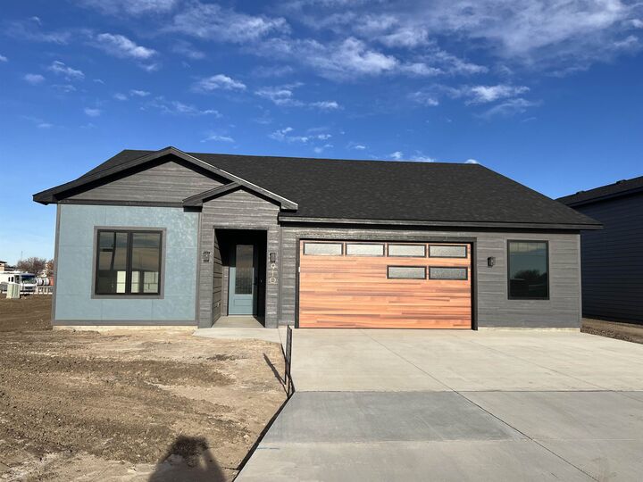 Property Photo:  910 Malgretout Pkwy  KS 67801 