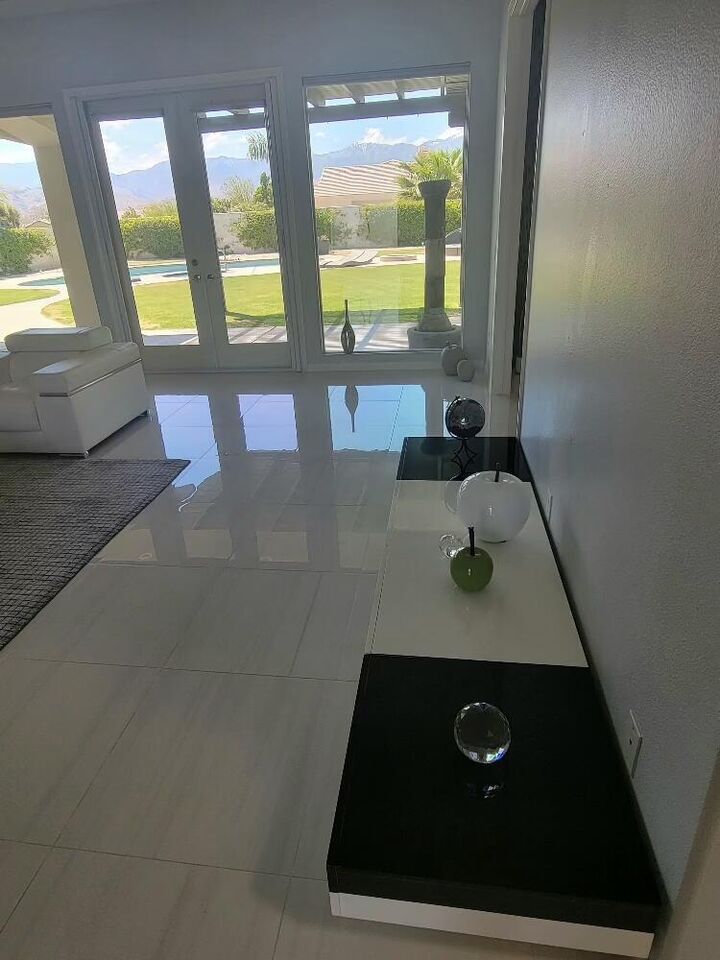 Property Photo:  5 Curie Court  CA 92270 