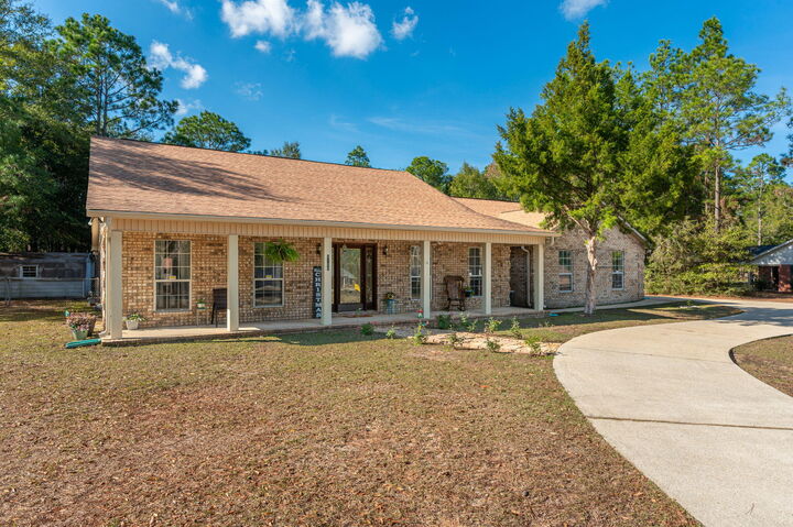 Property Photo: 6100 W Dogwood Drive FL 32536