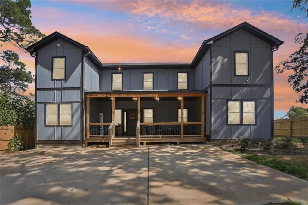 Property Photo:  1400 Bouldercrest Road  GA 30316 