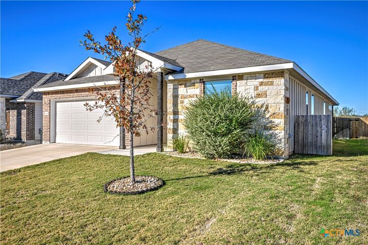 Property Photo:  1924 Hayes Street  TX 76502 