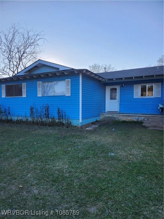 Property Photo: 405 Carter Street OK 74953