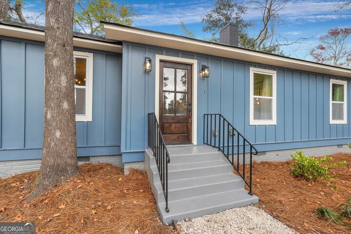 Property Photo:  402 E 57th Street  GA 31405 