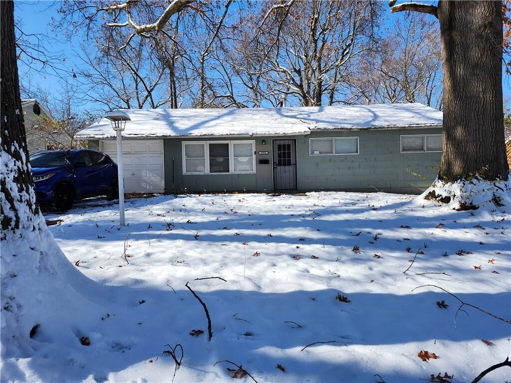 Property Photo:  10804 Newton Avenue  MO 64134 