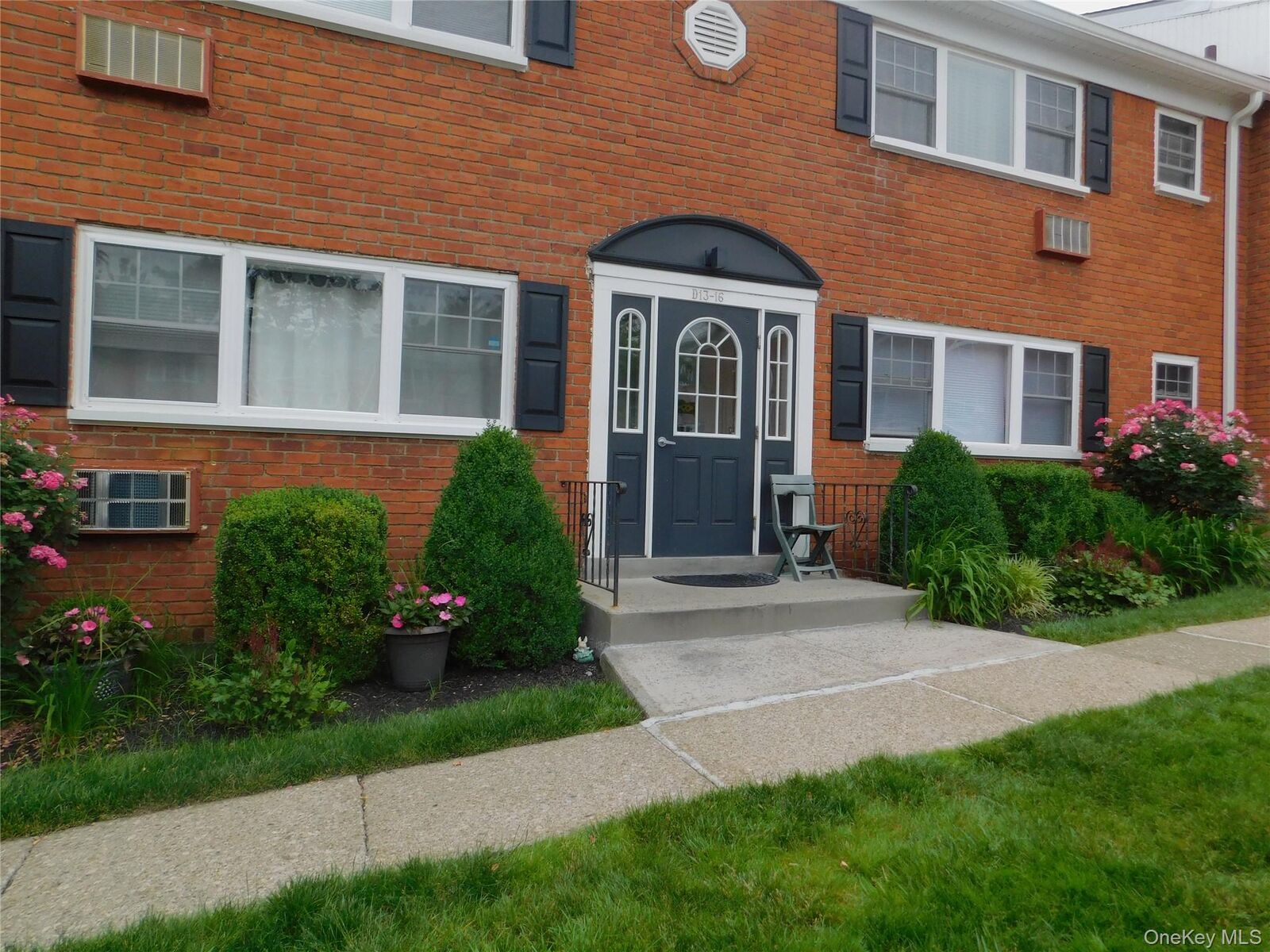Property Photo:  1879 Crompond Road Unit #D15  NY 10566 