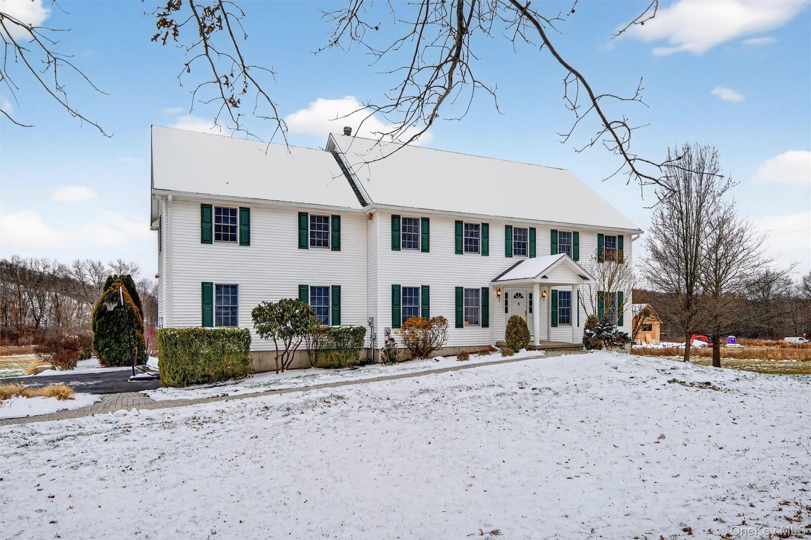 Property Photo:  5 Fox Hollow Drive  NY 10914 