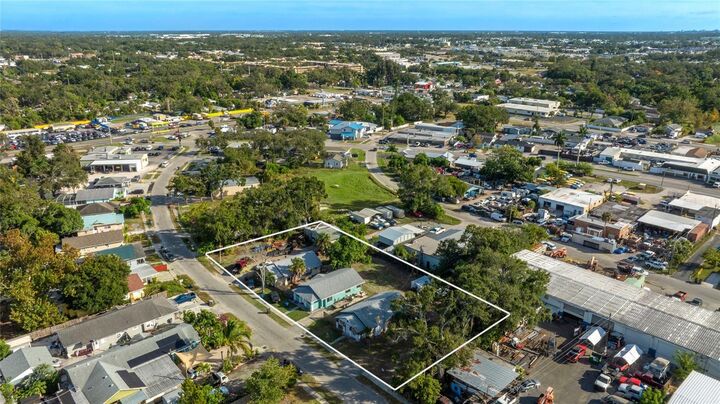 Property Photo: 1201, 1119, 1115 27th Avenue W FL 34205