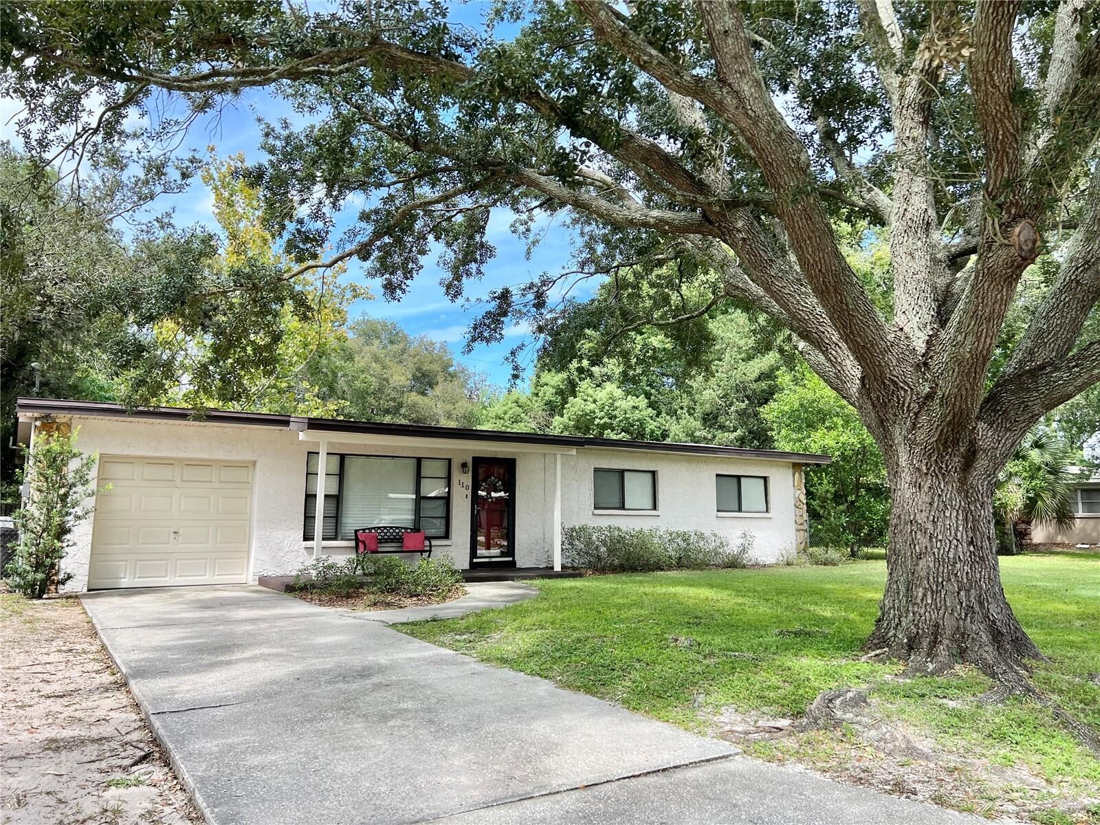 Property Photo: 110 Glen Ridge Avenue FL 33617