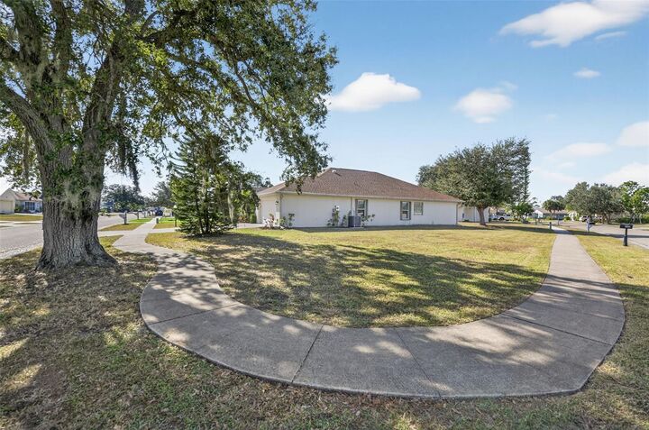 Property Photo: 417 Rose Apple Circle FL 33954