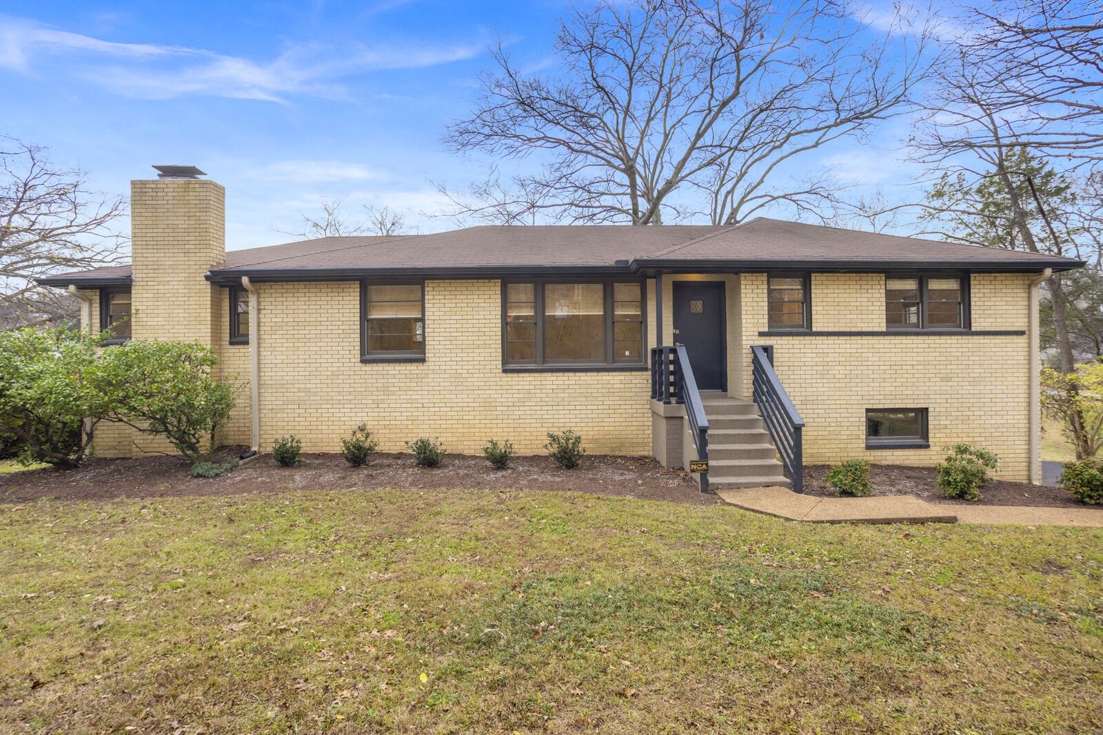 Property Photo: 955 Davidson Dr TN 37205