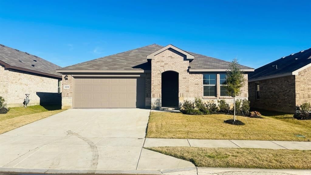 Property Photo:  4232 Trickling Creek Lane  TX 76036 