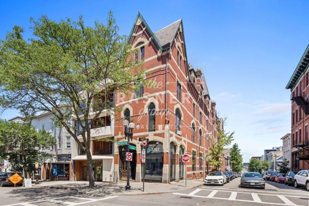 Property Photo: 366 West Broadway 4 MA 02127