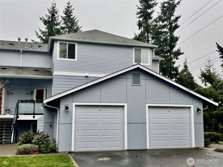 8515  244th Street SW A4  Edmonds WA 98026 photo