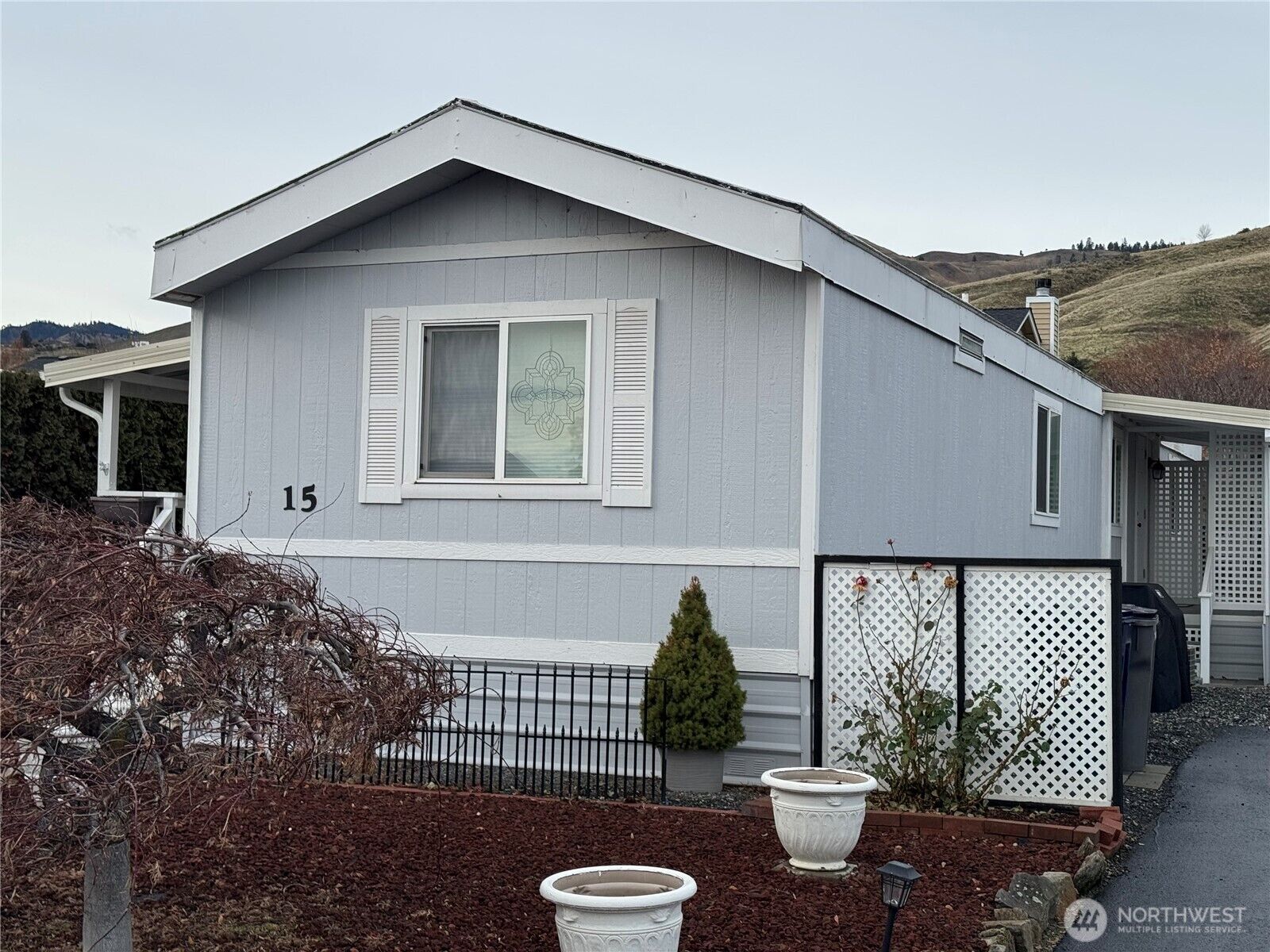 Property Photo:  1608 N Western Avenue 15  WA 98801 
