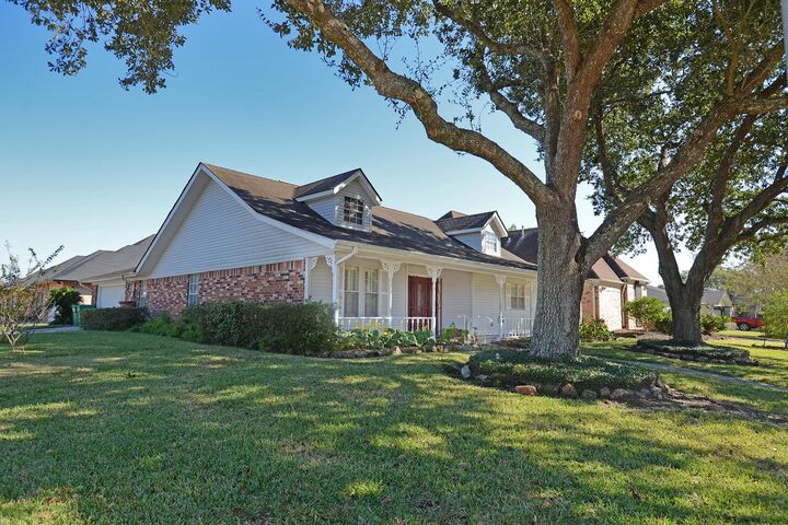 Property Photo: 3116 Pebble Beach Ln. TX 77630-2124