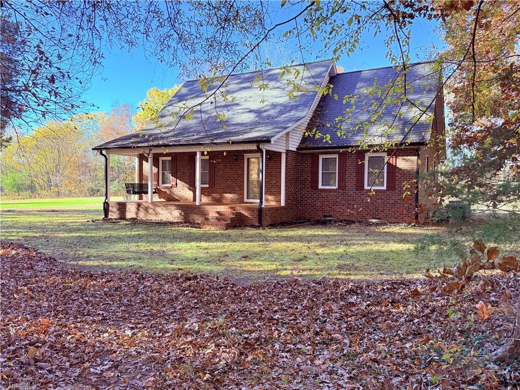 Property Photo:  435 Overland Trail  NC 27048 