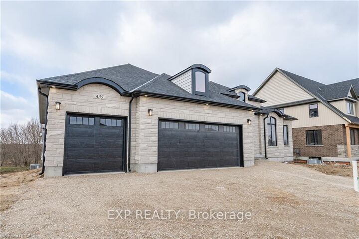 Property Photo: 1050 Walton Avenue ON N4W 3S2