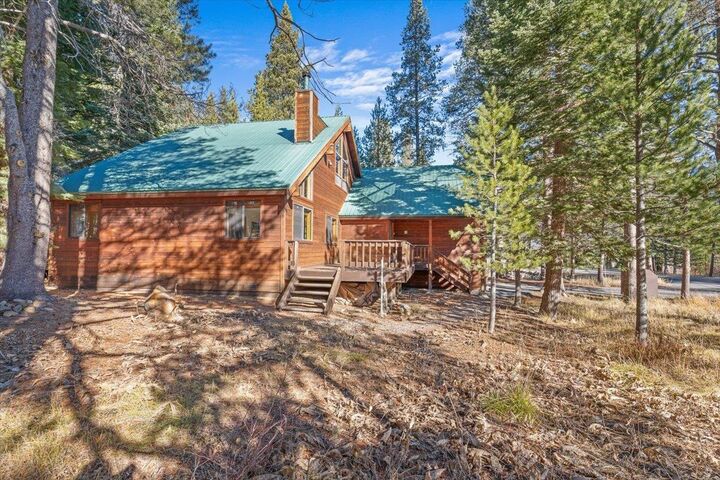 Property Photo:  12305 Lausanne Way  CA 96161 