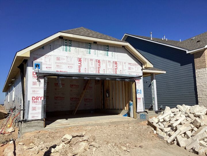 Property Photo:  121 Clover Bend  TX 78642 