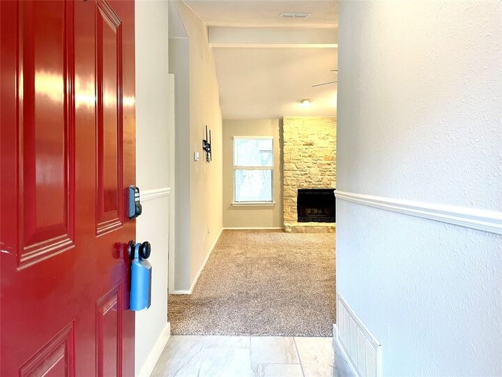 Property Photo:  703 Twin Oak Trail  TX 78613 