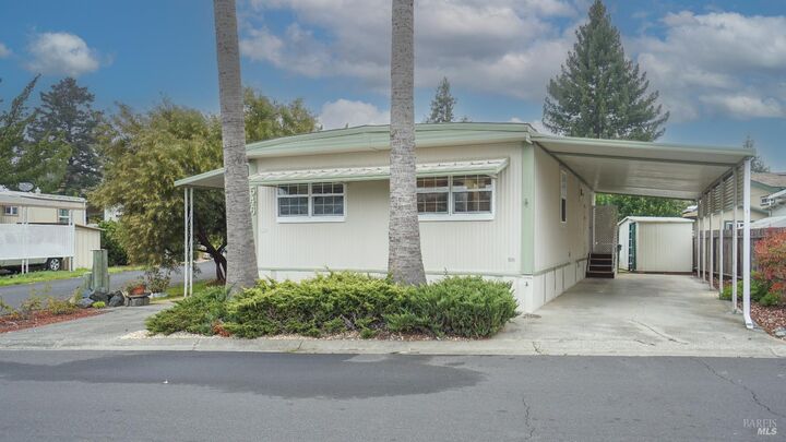 Property Photo: 546 Colonial Park Drive CA 95403