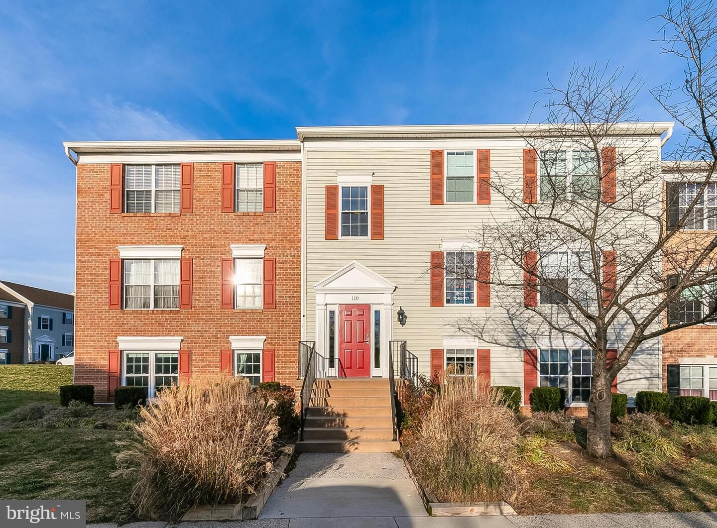 Property Photo: 110 Prosperity Avenue SE A VA 20175