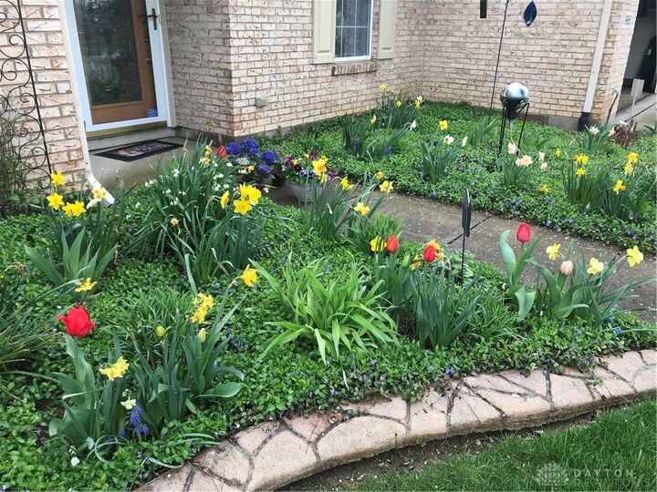 Property Photo:  965 Bakersfield Court  OH 45342 