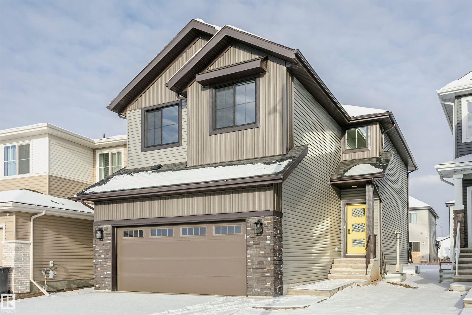 Property Photo: 6302 Dansereau Crescent AB T4X 3E1
