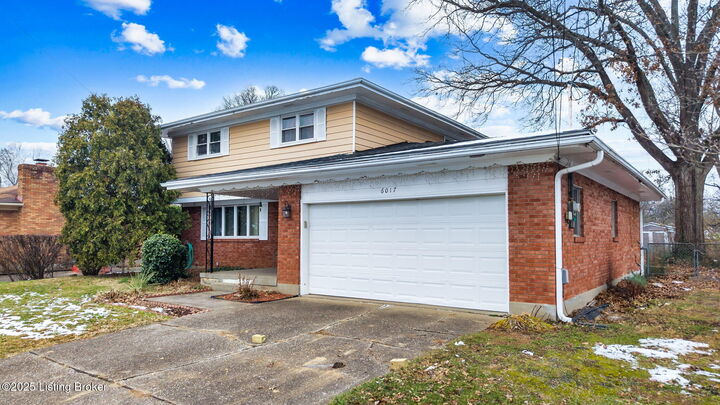 Property Photo: 6017 Bay Pine Dr KY 40219