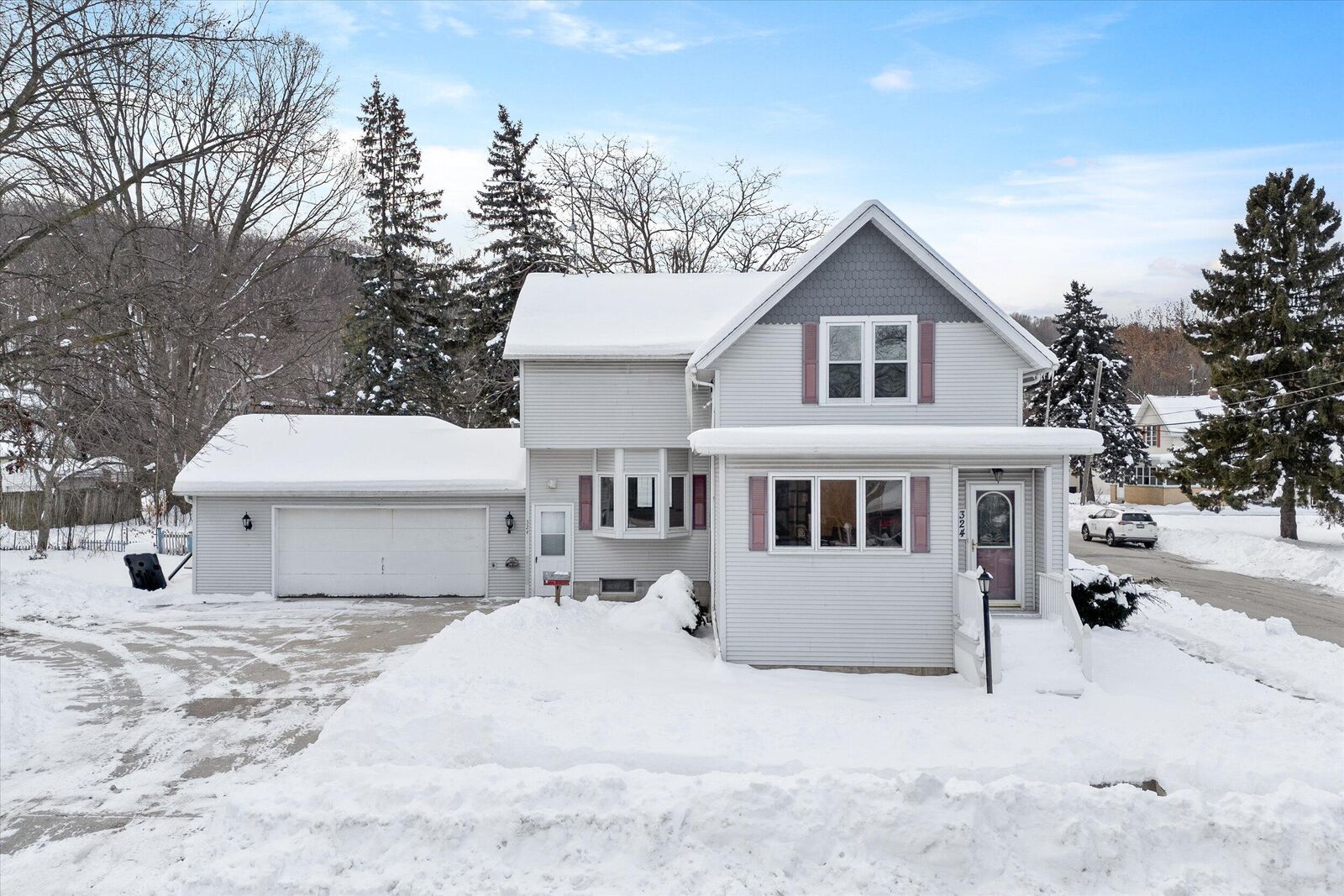 Property Photo: 324 Park St WI 53073