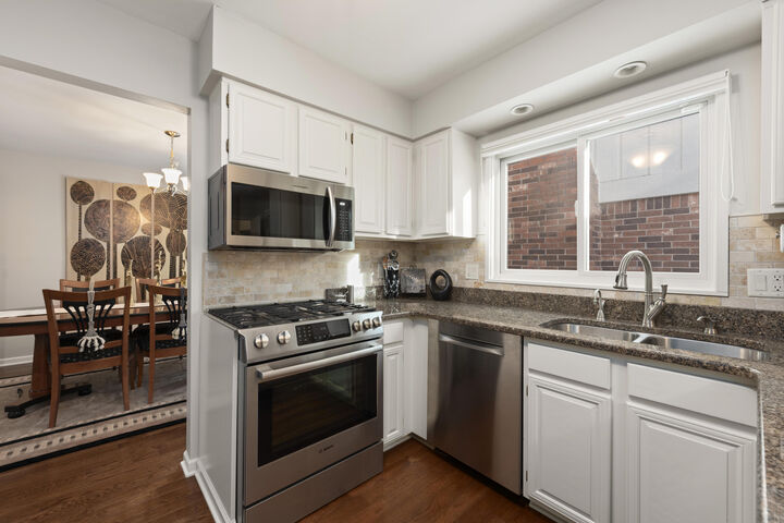 Property Photo:  5592 N Adams Way  MI 48302 