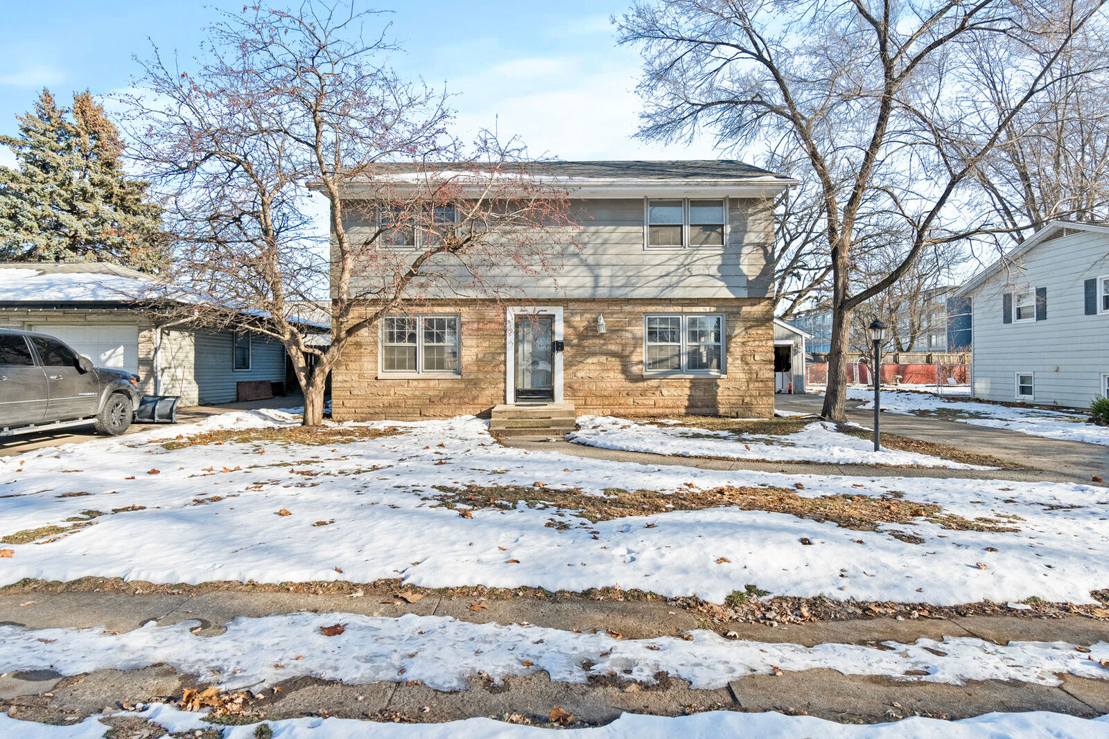 Property Photo:  414 Bellarmine Drive E  IL 60436 