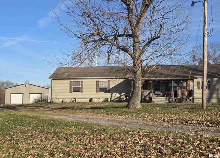 Property Photo:  13960 Meridian Road  IL 62918 