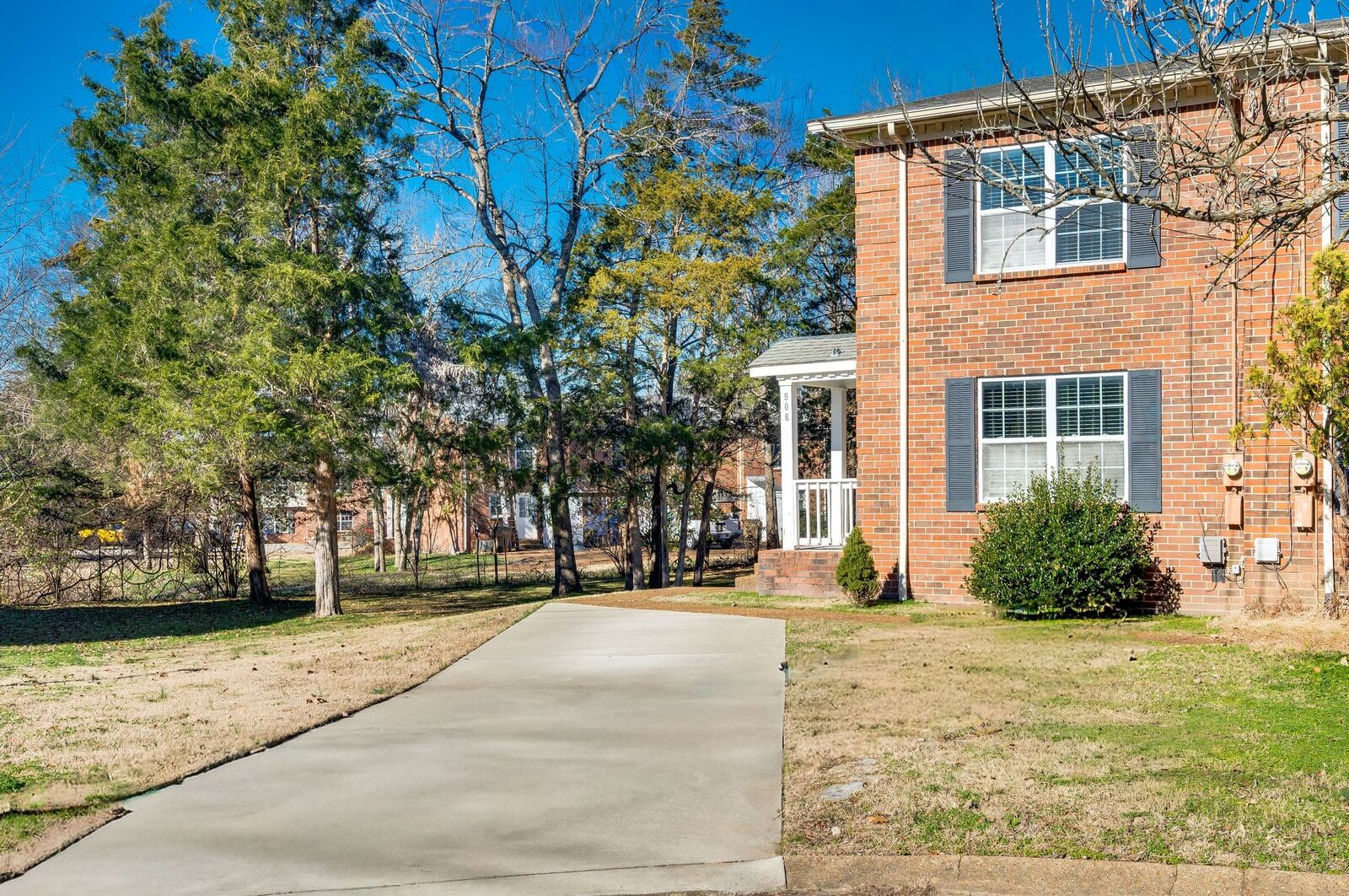 Property Photo:  906 Lauren Ct  TN 37217 