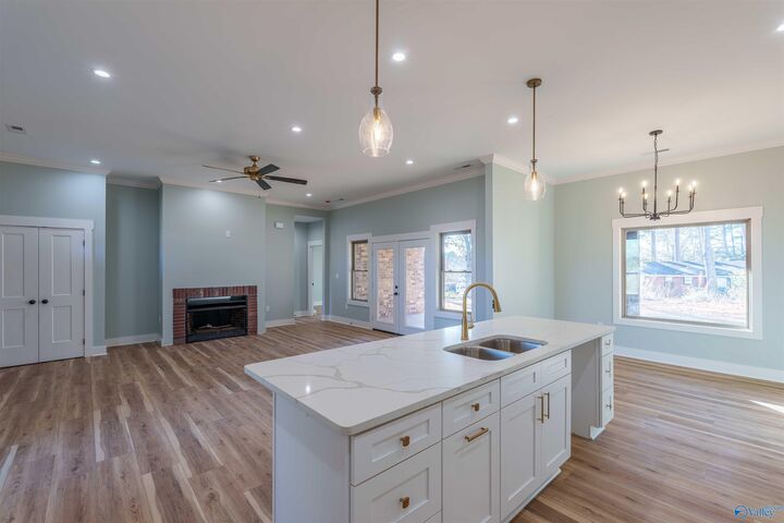 Property Photo: 687 Oakview Circle AL 35645